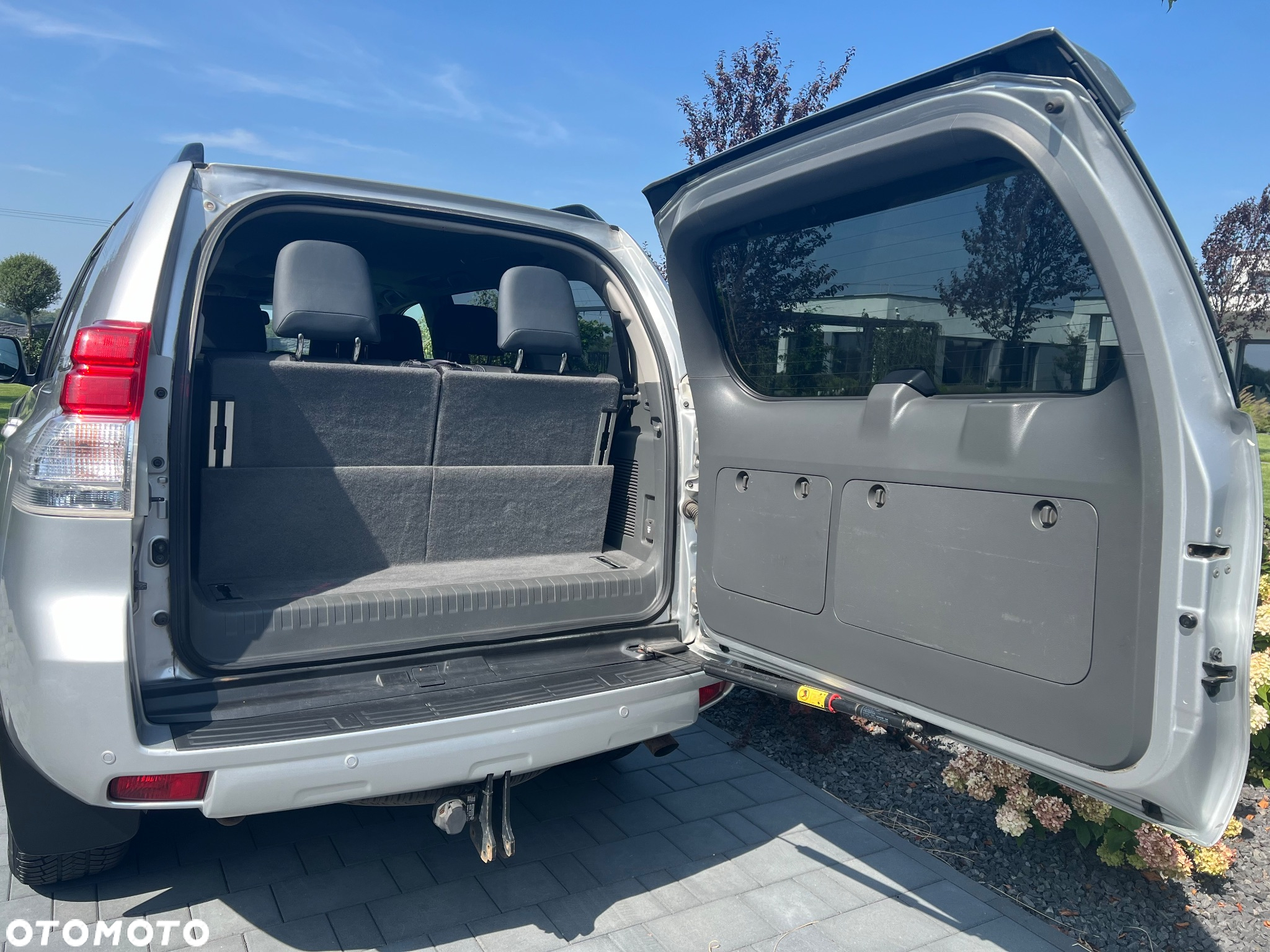 Toyota Land Cruiser - 11
