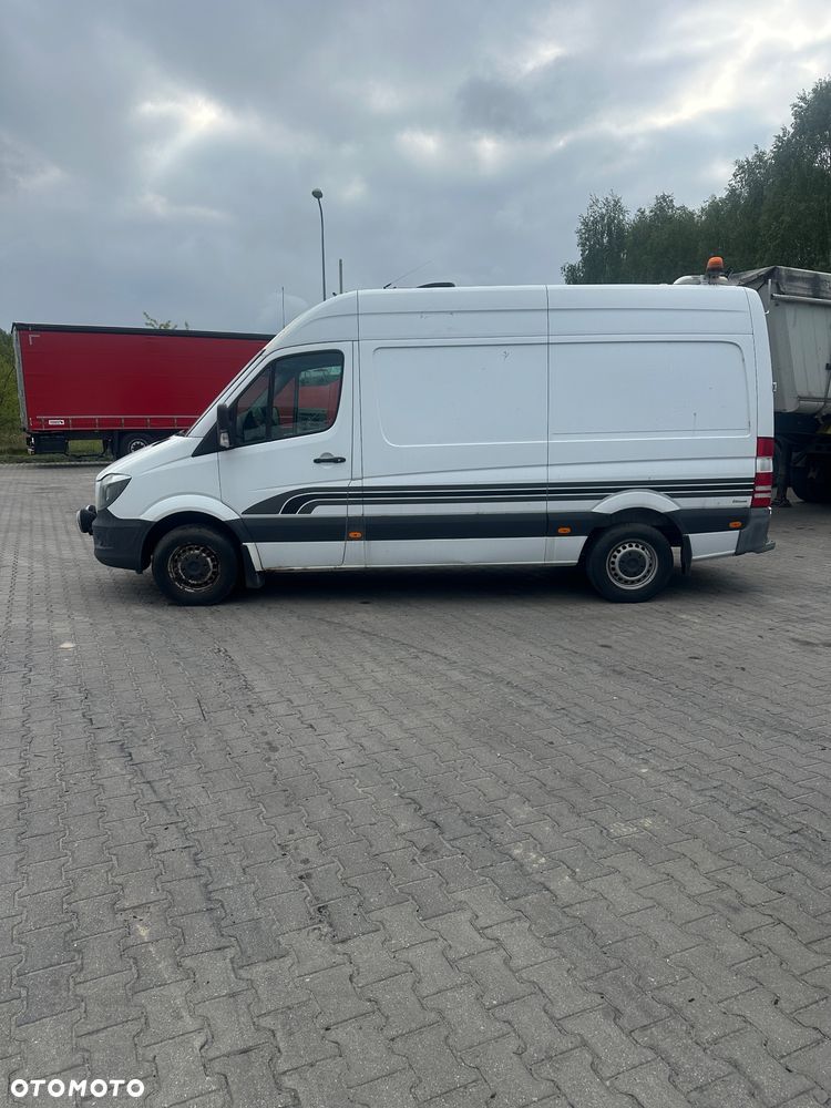 Mercedes-Benz Sprinter - 14