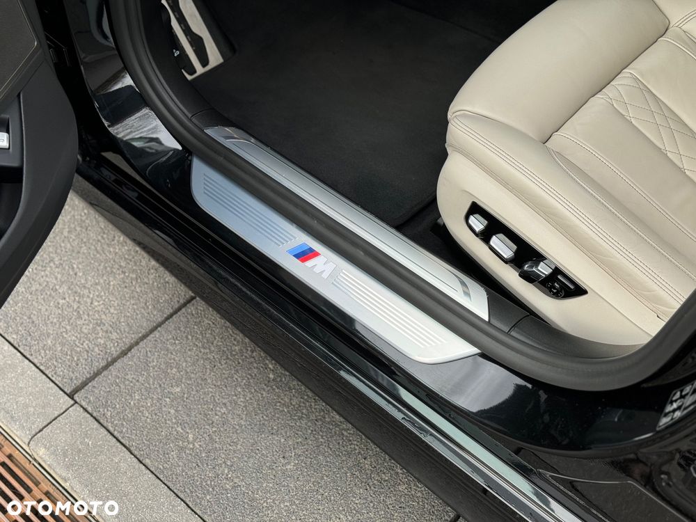 BMW Seria 7 730d xDrive mHEV - 8