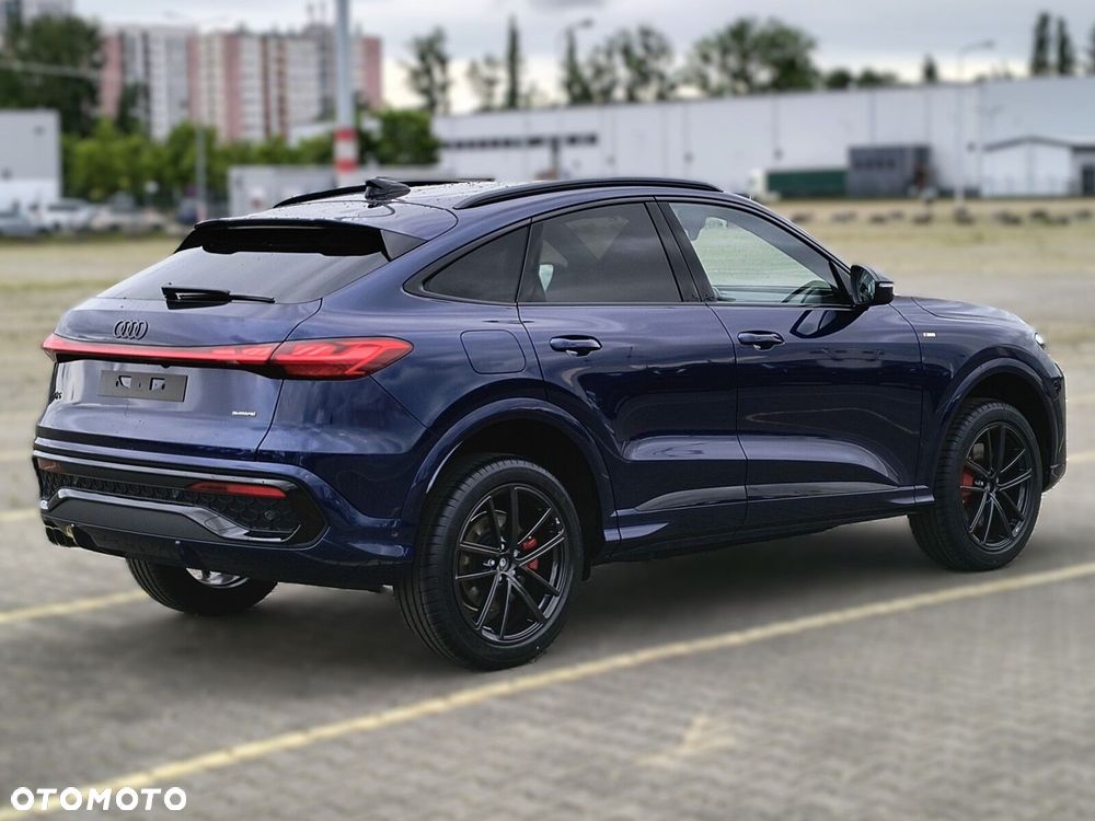 Audi Q5 Sportback - 4