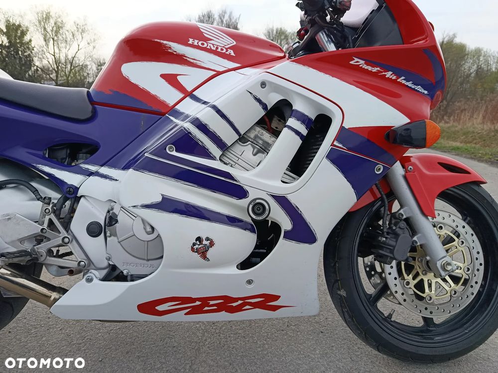 Honda CBR - 3