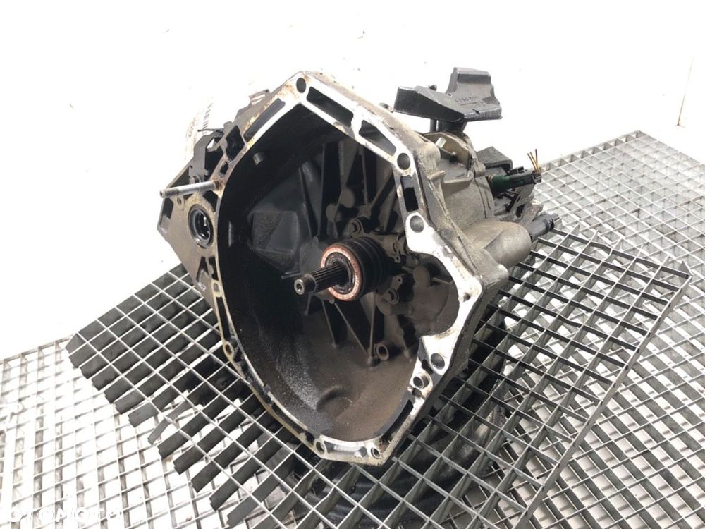 SKRZYNIA BIEGÓW  RENAULT MEGANE III liftback (BZ0/1_, B3_) 2008 - 2022 1.6 16V (BZ1B, BZ1H) 81 kW - 1