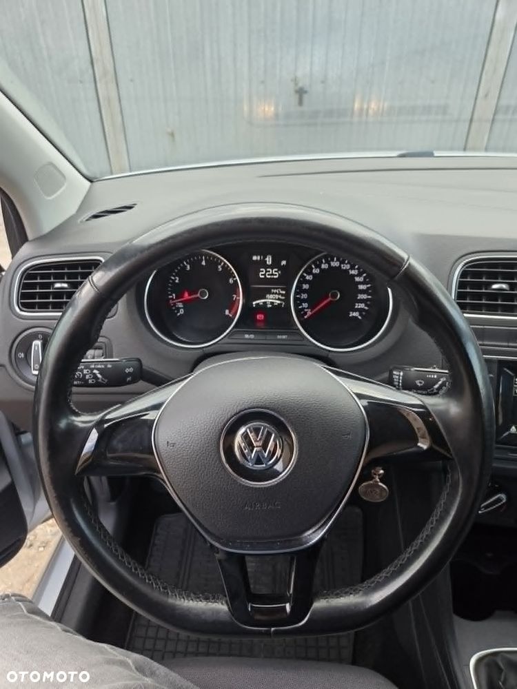 Volkswagen Polo 1.2 TSI BMT Highline - 8