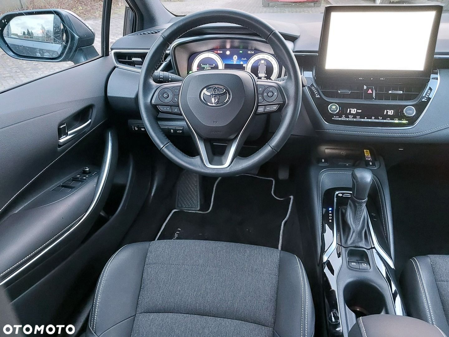 Toyota Corolla - 12
