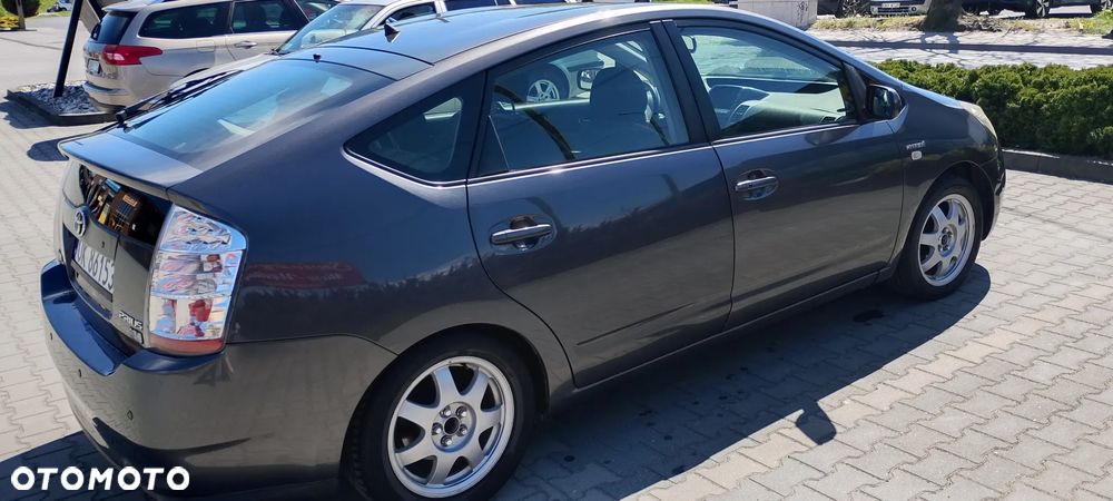 Toyota Prius 1.5 VVT-i Sol (nav) - 3