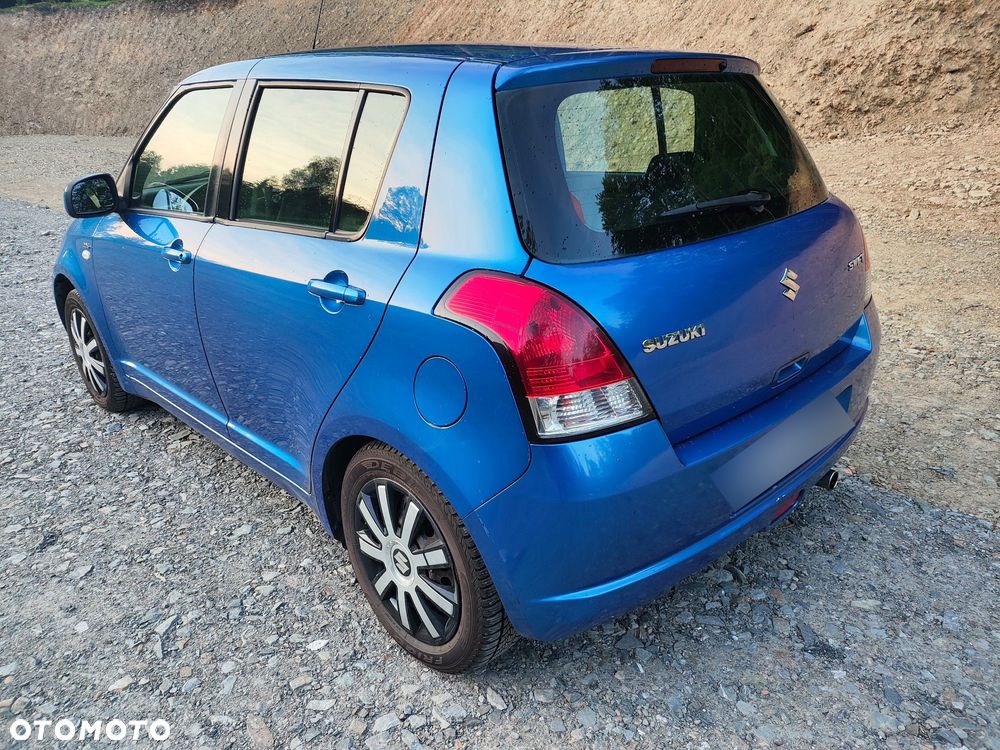 Suzuki Swift 1.3 DDiS 16v GLX - 7