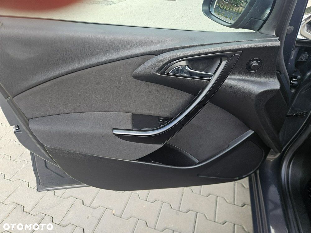 Opel Astra 1.4 Turbo Cosmo - 18