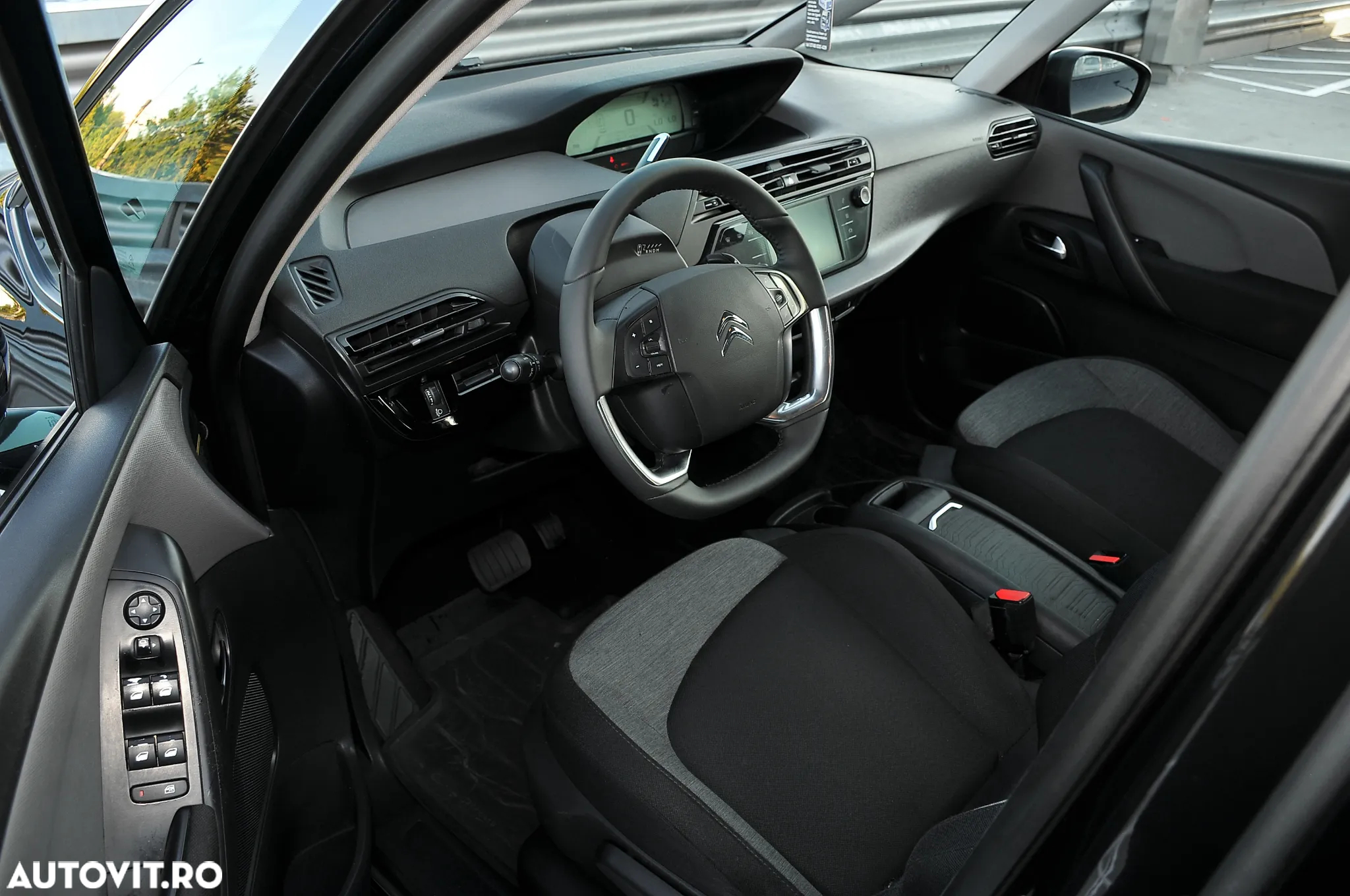 Citroën C4 Space Tourer Spacetourer BlueHDi 120 Stop&Start EAT6 SHINE - 12