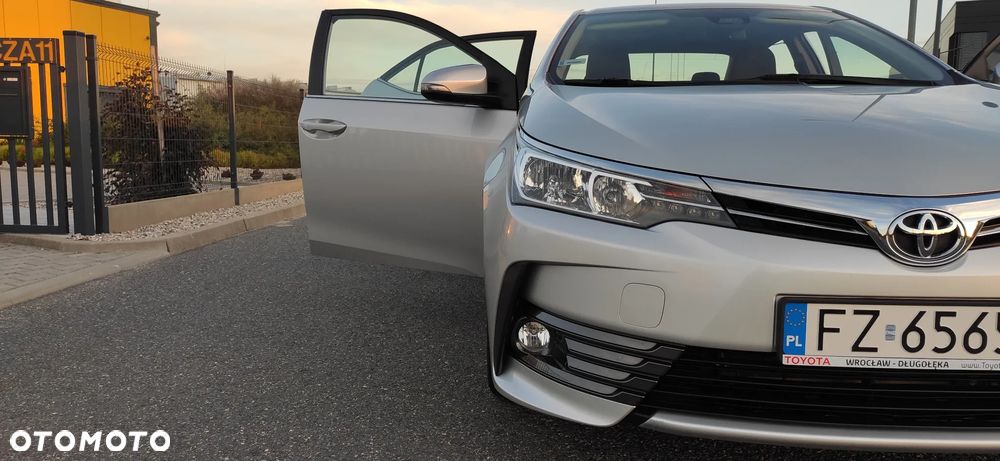 Toyota Corolla 1.6 Comfort - 14