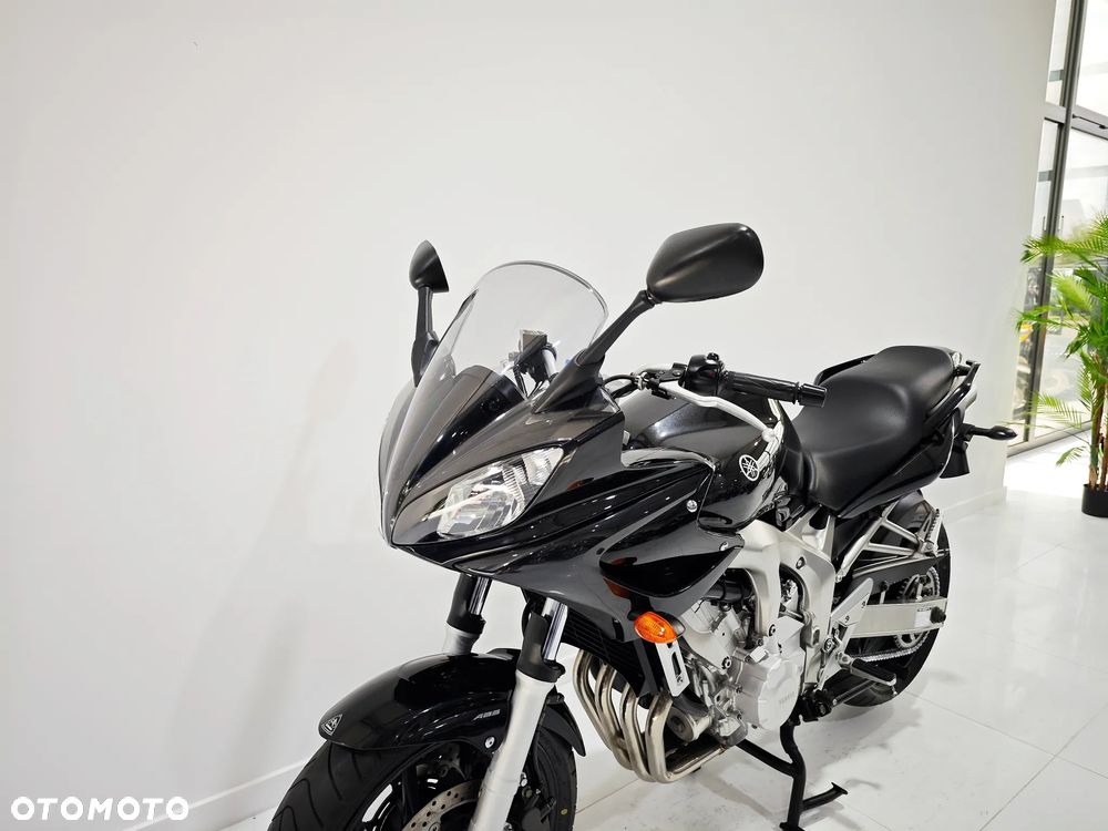 Yamaha FZ - 15