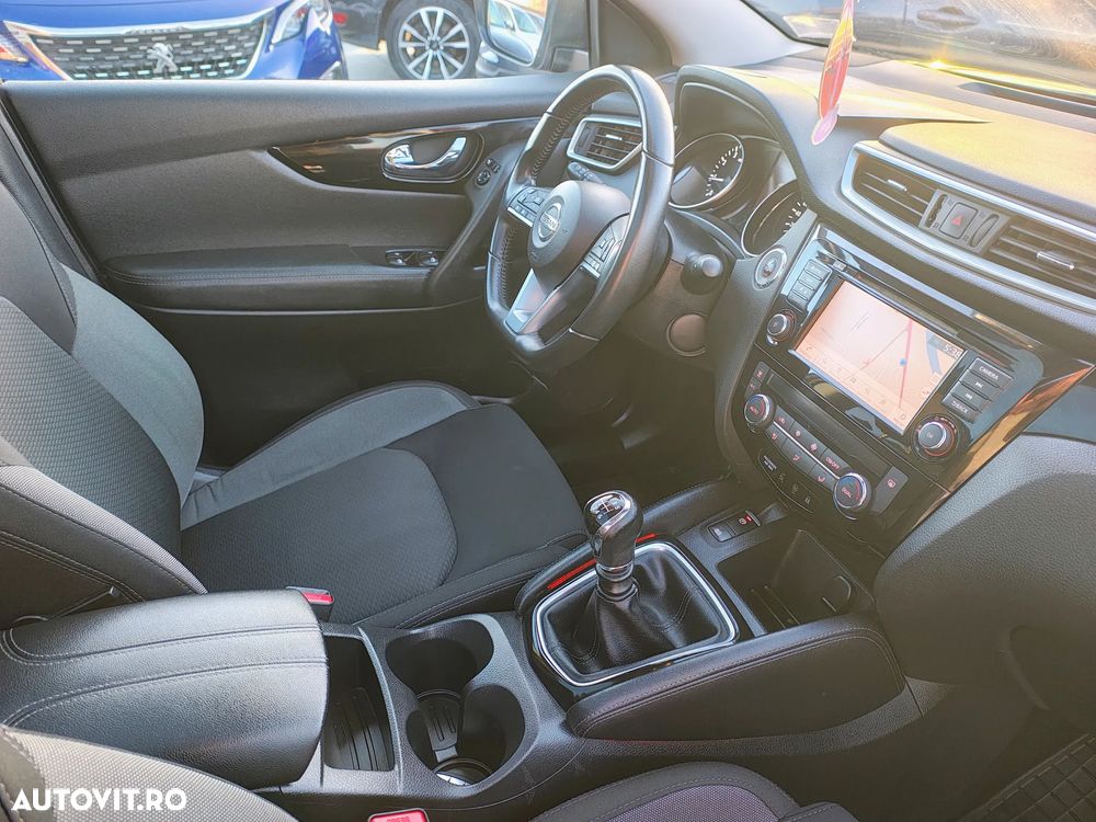 Nissan Qashqai 1.3 DIG-T N-CONNECTA - 14