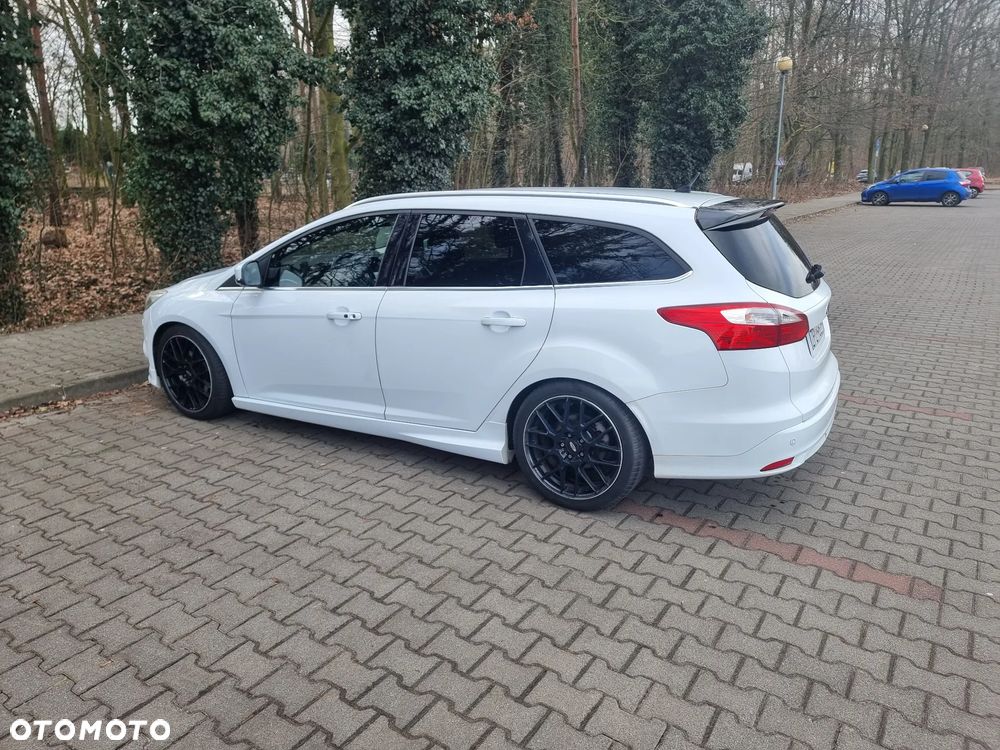 Ford Focus 1.6 EcoBoost Start-Stopp-System Champions Edition - 5