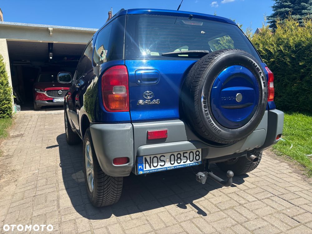 Toyota RAV4 2.0 VVT-i 4x4 - 4