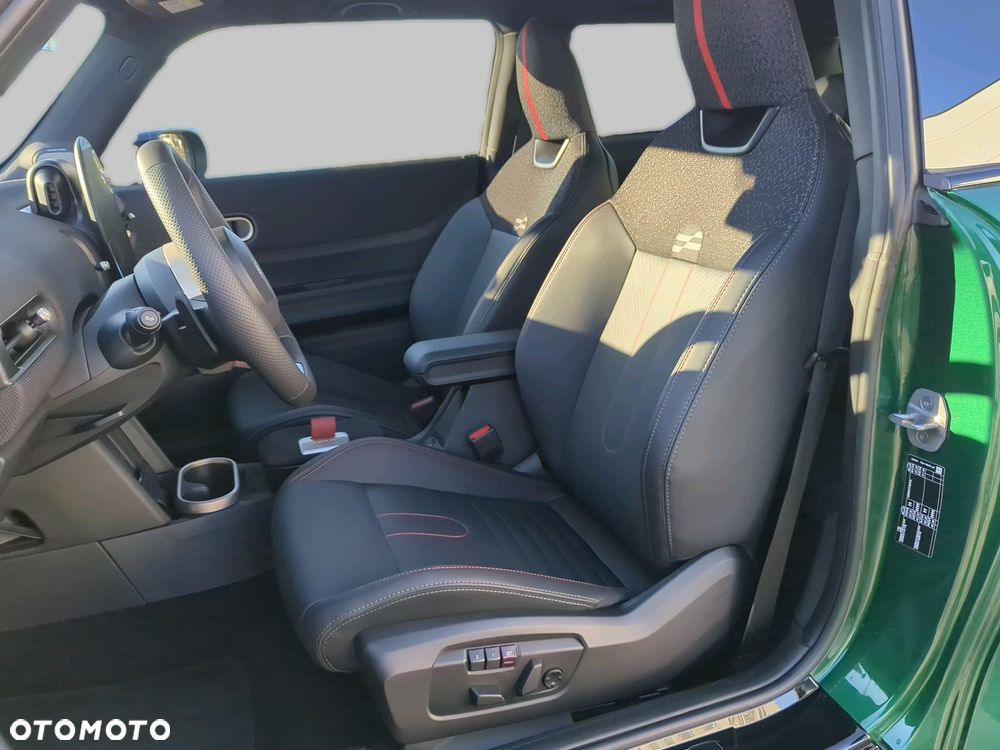 MINI John Cooper Works - 11