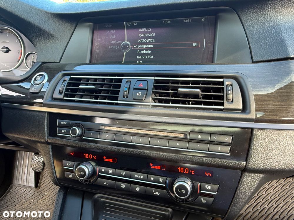 BMW Seria 5 520d - 25