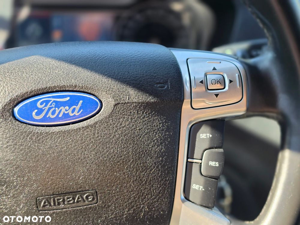 Ford S-Max - 21