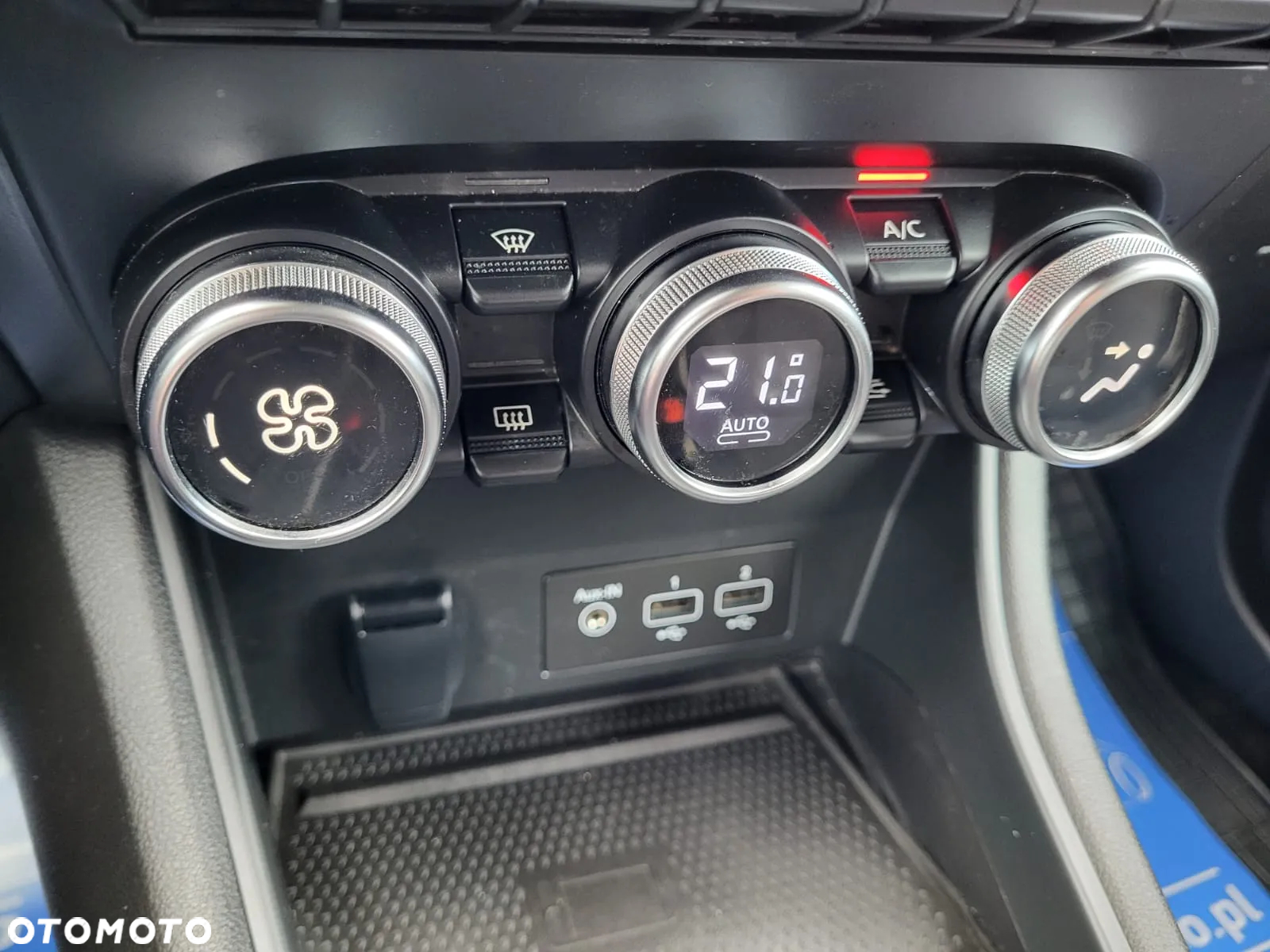 Renault Captur TCe Mild Hybrid 140 GPF EVOLUTION - 23