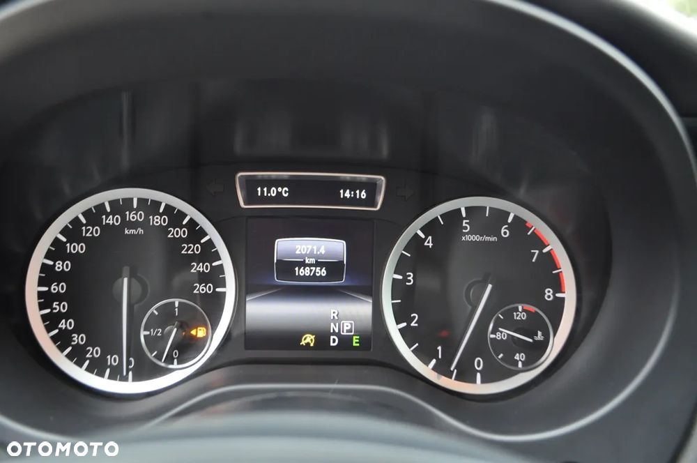 Infiniti Q30 1.6t DCT Premium Tech Cafe Teak - 20