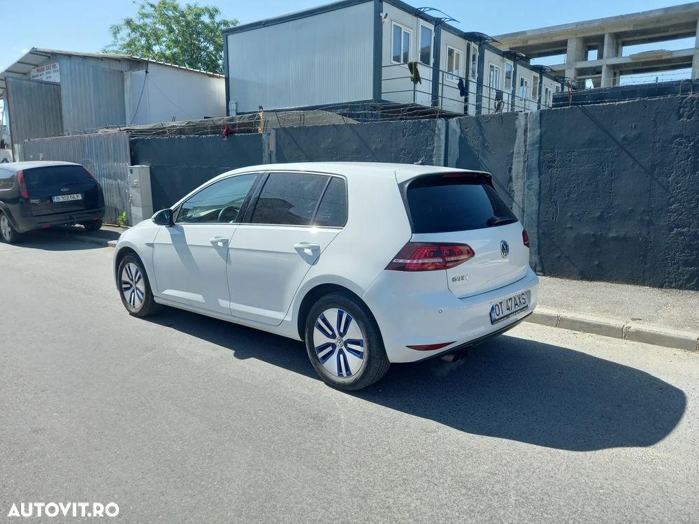 Volkswagen Golf - 5
