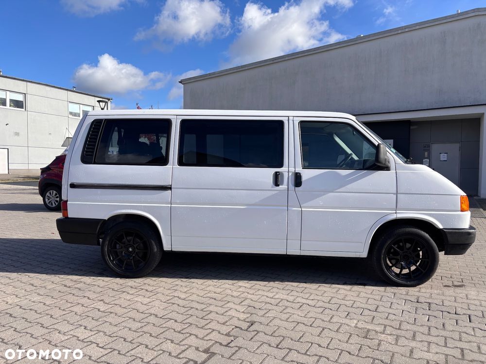 Volkswagen Multivan Standard - 6
