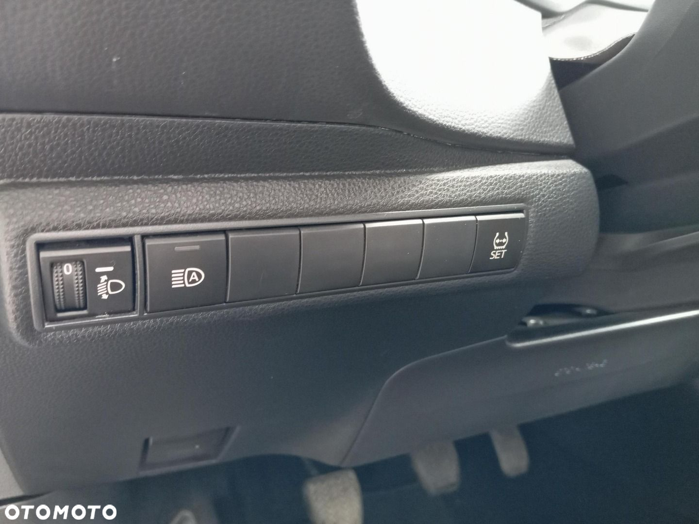 Toyota Corolla - 21
