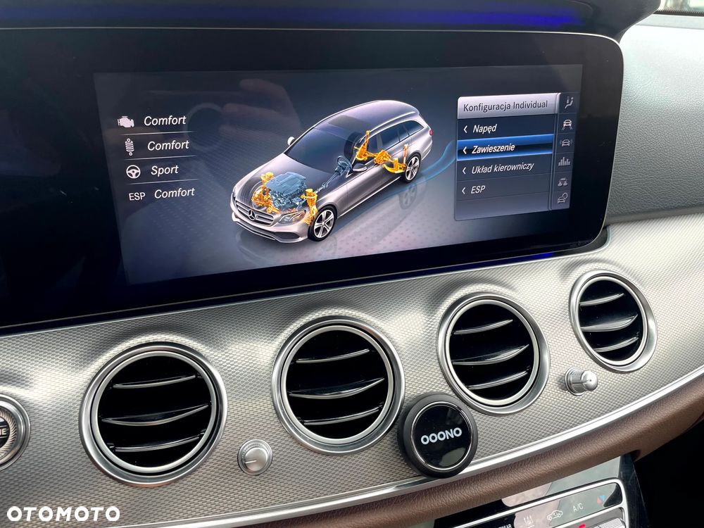 Mercedes-Benz Klasa E 220 d 4Matic 9G-TRONIC Avantgarde - 35