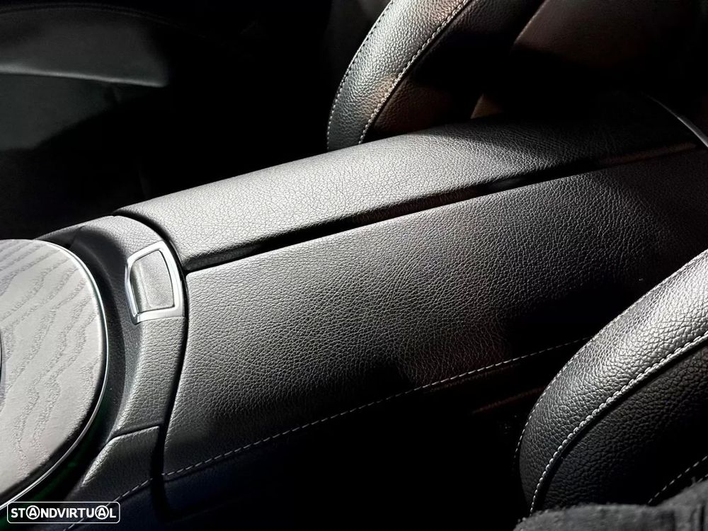 Mercedes-Benz E 300 de 4Matic 9G-TRONIC AMG Line - 37