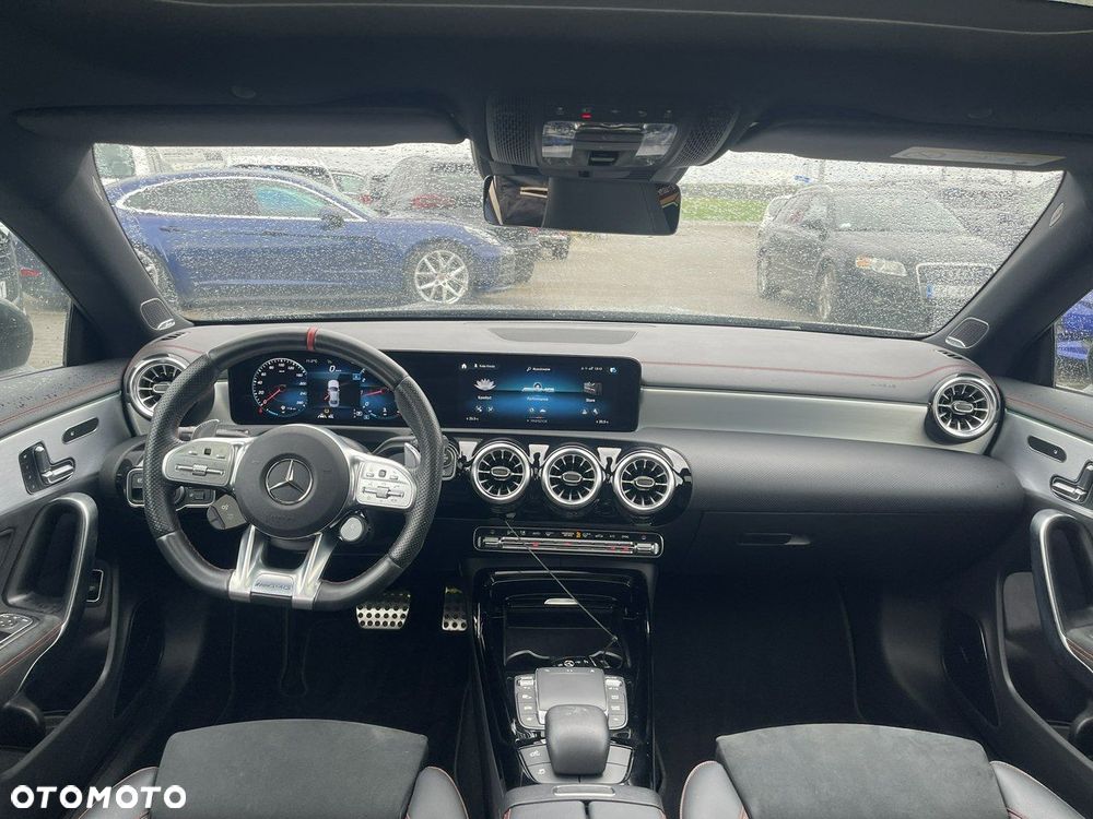 Mercedes-Benz CLA - 9