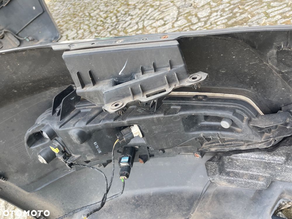 HALOGEN LAMPA PRZECIWMGIELNA LEWA SSANGYONG I LIFT  12-17 ROK - 9