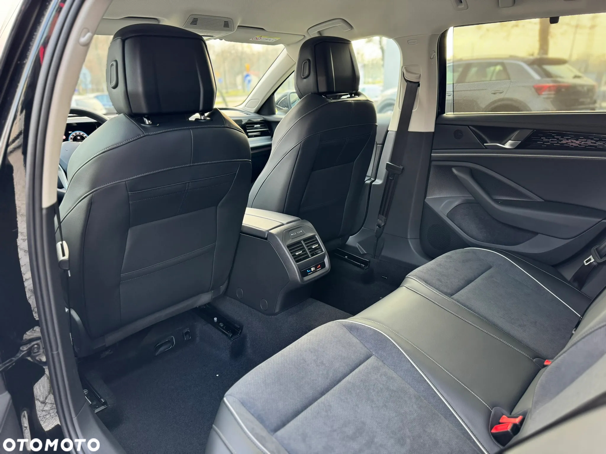 Volkswagen Passat 1.5 TSI EVO Business DSG - 29