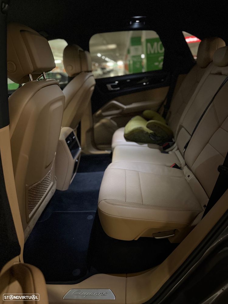 Porsche Cayenne E-Hybrid - 9