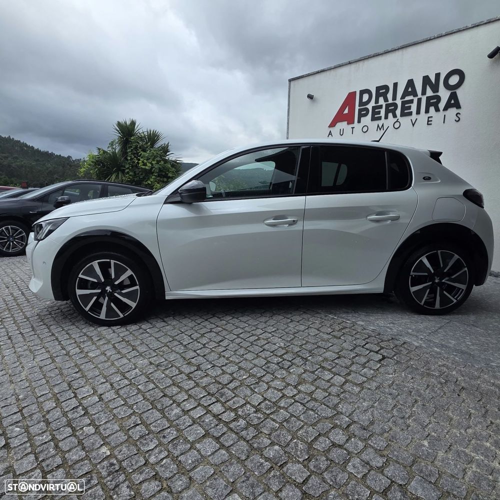 Peugeot e-208 50 kWh GT Line - 12