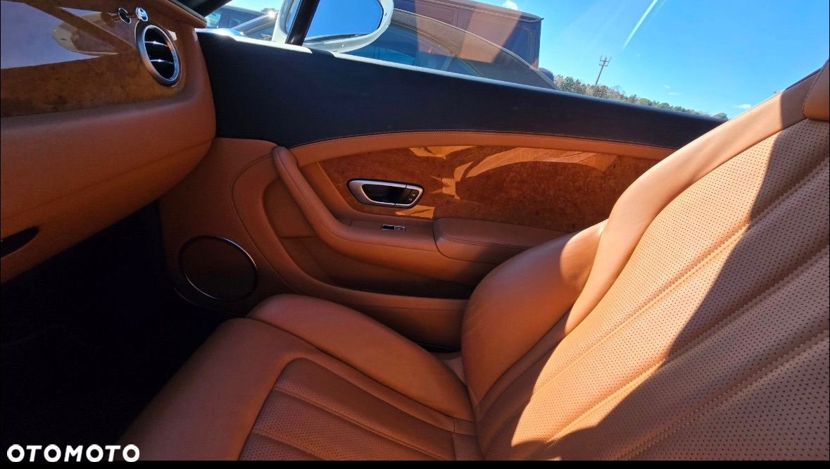 Bentley Continental GT W12 - 19