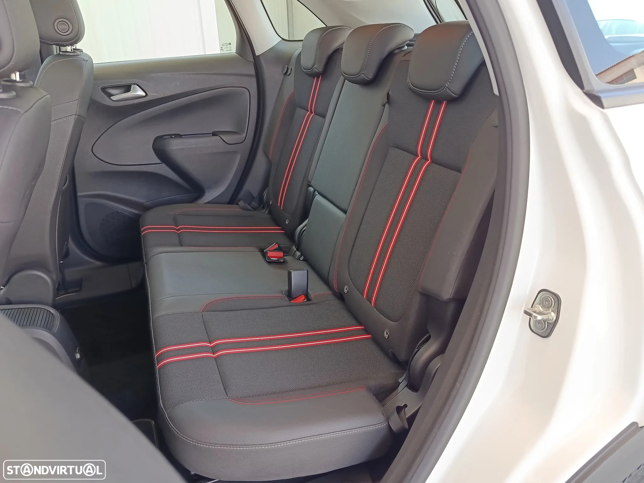 Opel Crossland X - 15