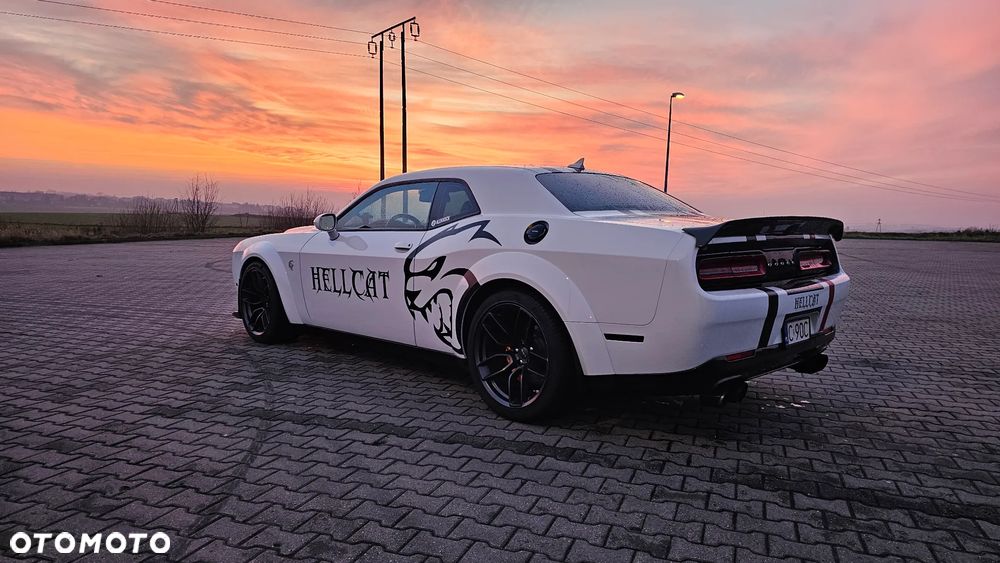 Dodge Challenger 6.2 Hellcat Widebody - 8