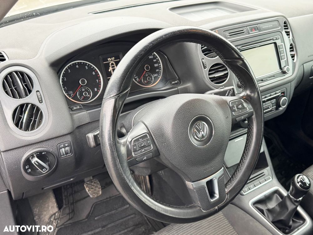 Volkswagen Tiguan - 14