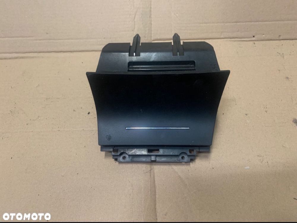 1Z1863077 popielniczka skoda octavia 2 II 1Z1857962