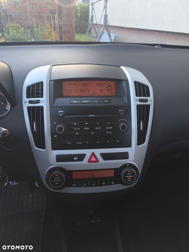 Kia Ceed 1.6 Crdi M - 15