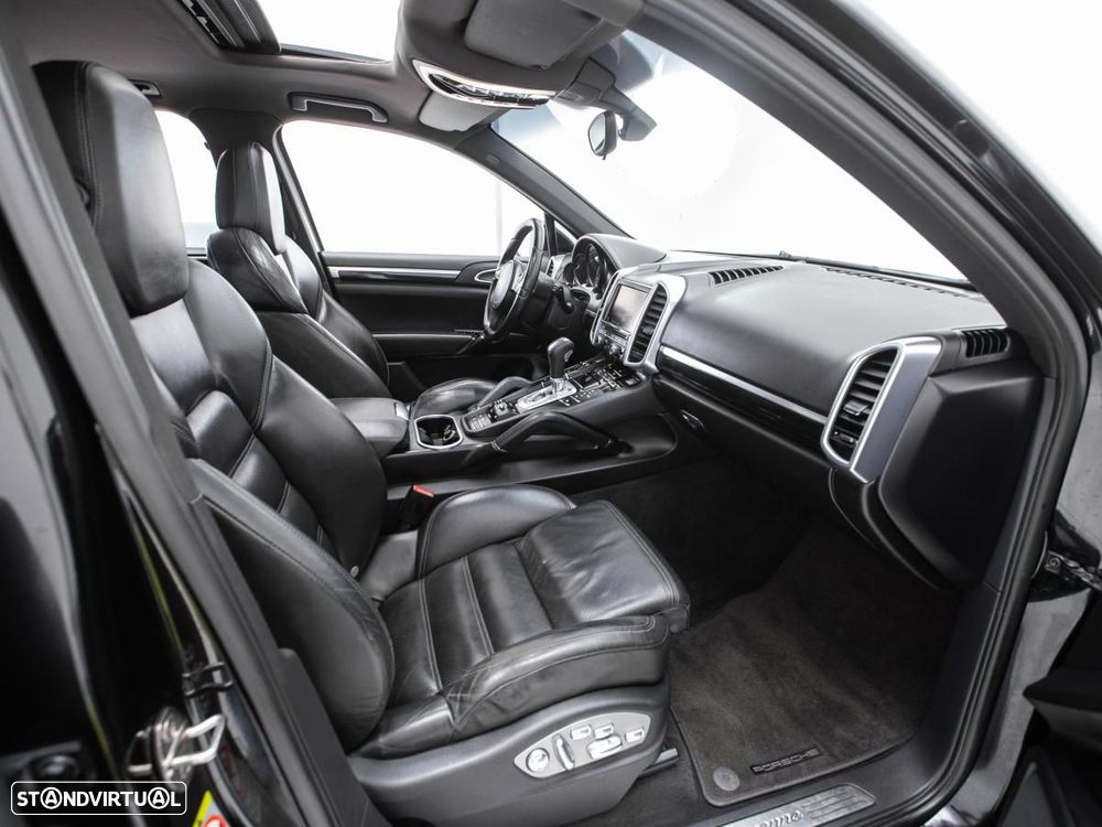 Porsche Cayenne - 11