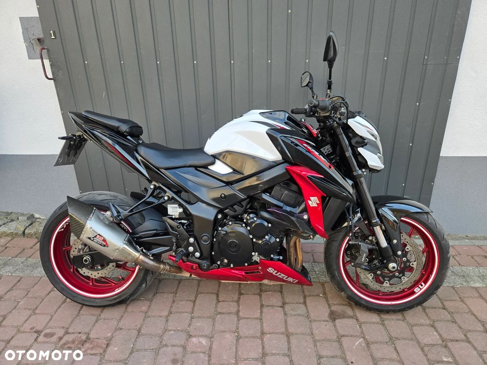 Suzuki GSX - 1