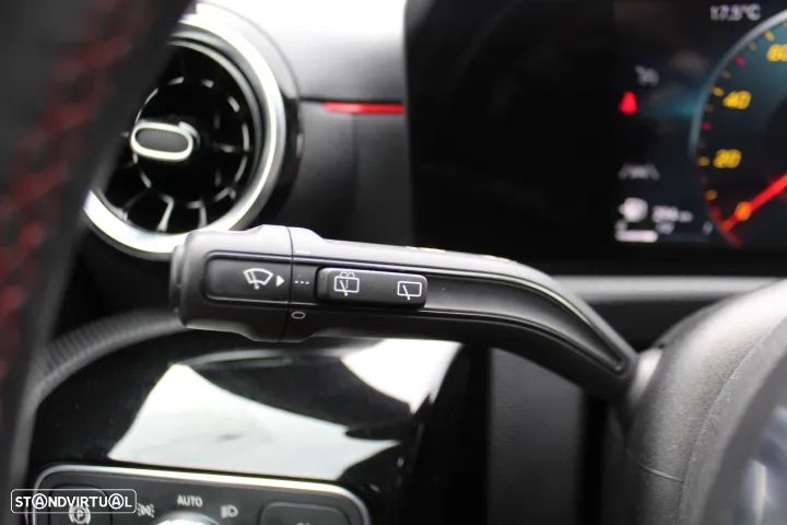 Mercedes-Benz A 180 d AMG Line - 41