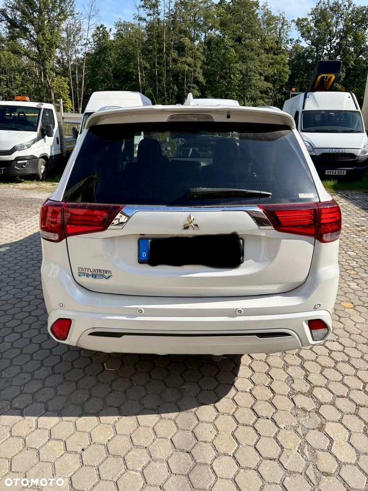 Mitsubishi Outlander 2.4 4WD Plus - 15
