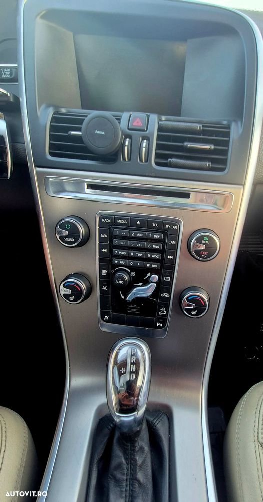 Volvo XC 60 D5 AWD Summum - 12