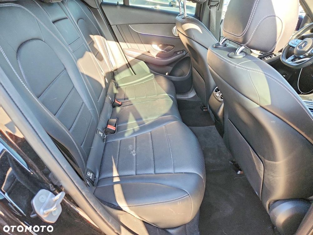 Mercedes-Benz GLC 300 4-Matic - 12
