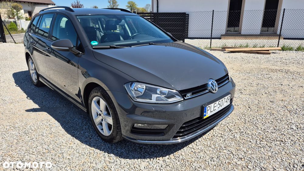 Volkswagen Golf - 1
