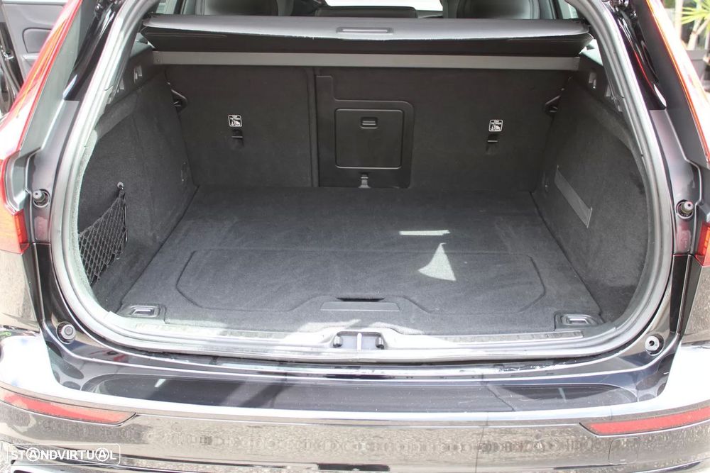 Volvo V60 2.0 D4 R-Design Geartronic - 21