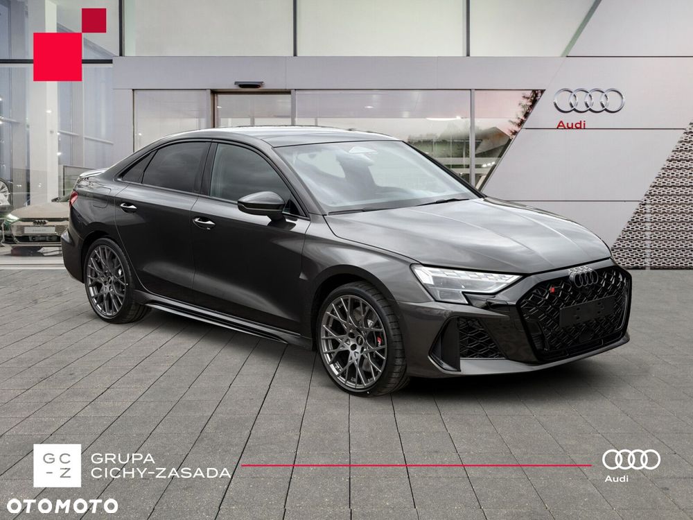 Audi RS3 Limousine - 8