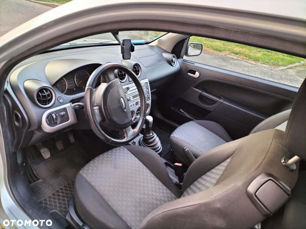 Ford Fiesta 1.4 Ambiente - 5