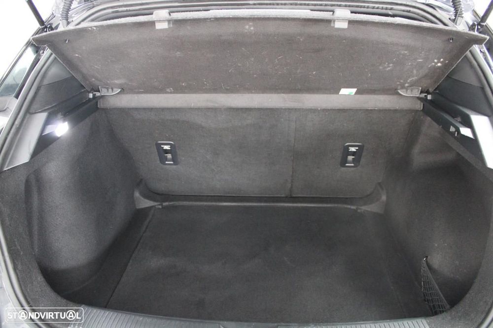 MG MG4 51 kWh Standard - 10