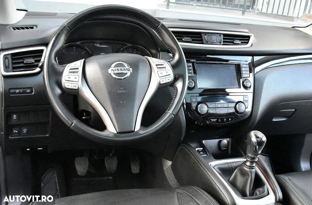 Nissan Qashqai 1.6L dCi Start/Stop 4X4-i Tekna - 13
